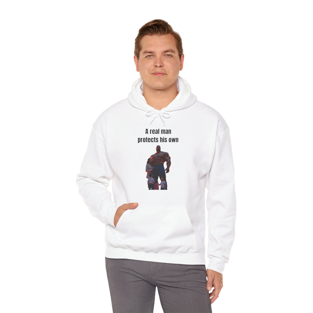 „Ein echter Mann schützt die Seinen“ – Herren Hoodie