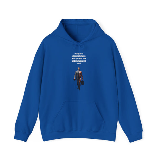 „Disziplin bedeutet, zwischen dem zu wählen, was man jetzt will und dem, was man am meisten will“ – Herren Hoodie