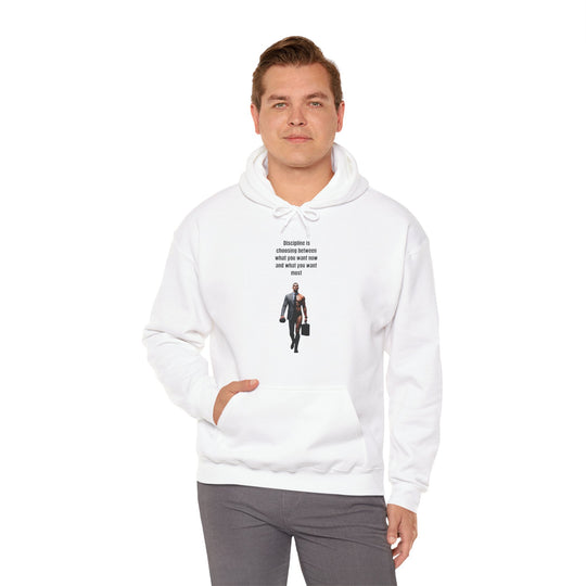 „Disziplin bedeutet, zwischen dem zu wählen, was man jetzt will und dem, was man am meisten will“ – Herren Hoodie