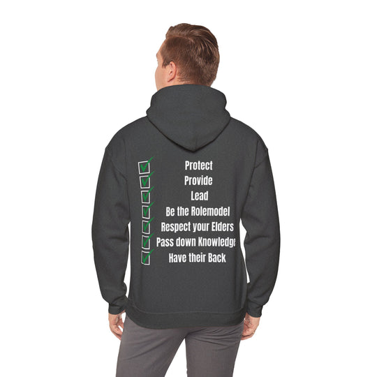 „Ein echter Mann schützt die Seinen“ – Herren Hoodie